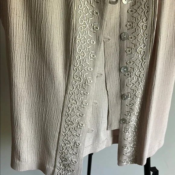 Imagio 90s Sleeveless Embroidered Blouse with Mandarin Collar | Women’s Small - Picture 6 of 8